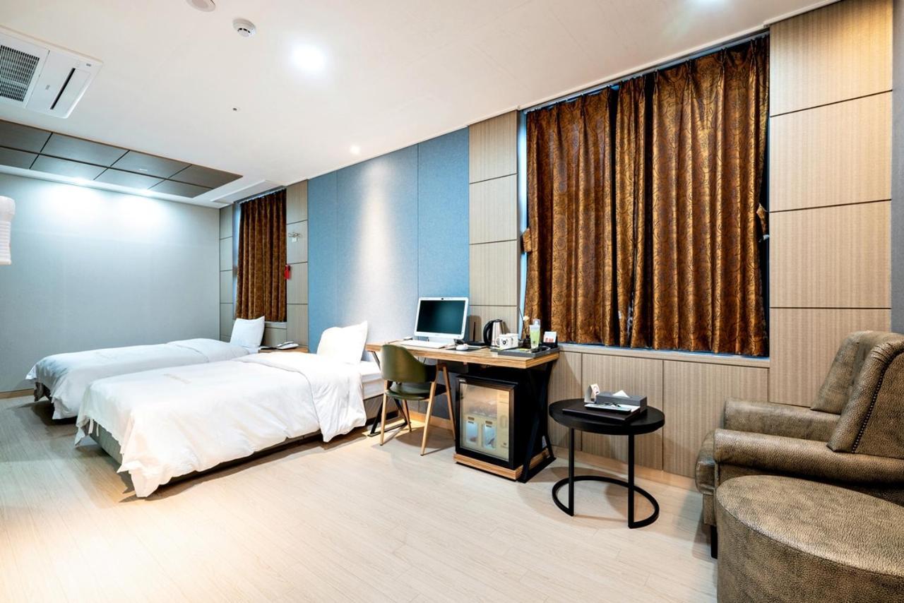 Siheung Seoul Tourist Hotel Exterior photo